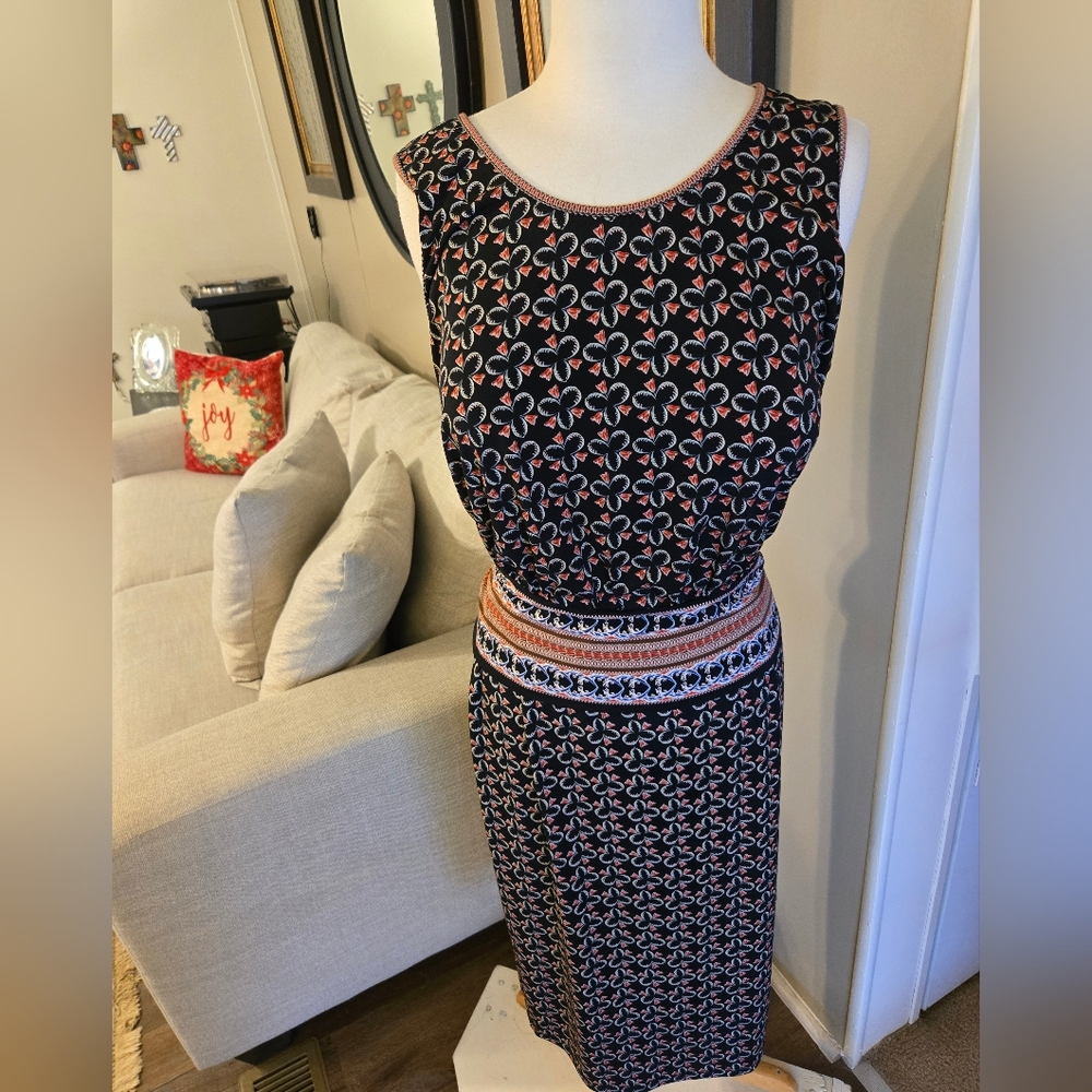 Max Studio.     Dress.    365